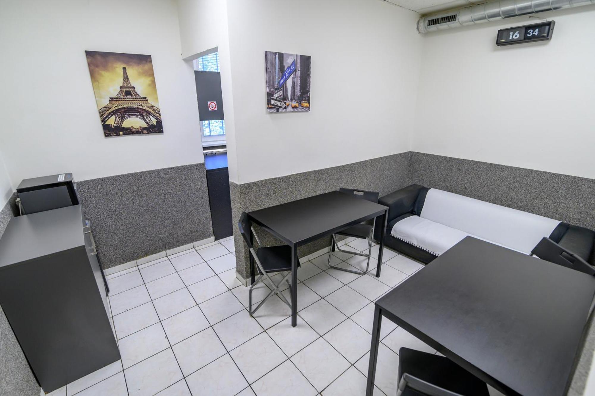 Hostel Seven Prague Ngoại thất bức ảnh