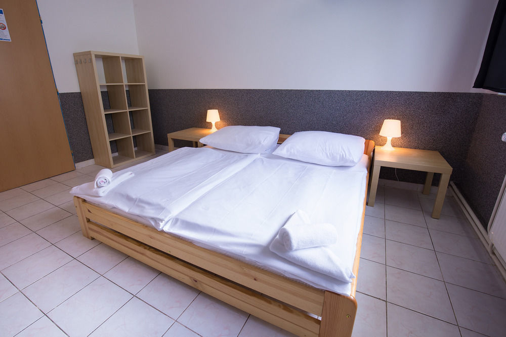 Hostel Seven Prague Ngoại thất bức ảnh
