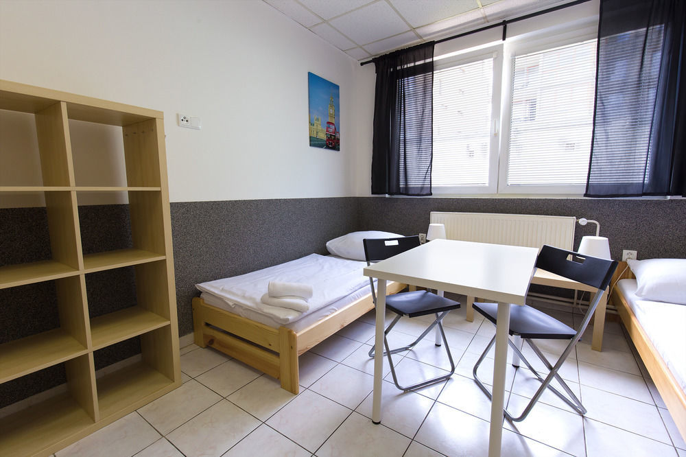 Hostel Seven Prague Ngoại thất bức ảnh